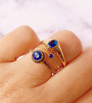 Charmin&#039;s Gold Ring Birthstone September Dark Blue Crystal Steel Iconic Vintage R1604